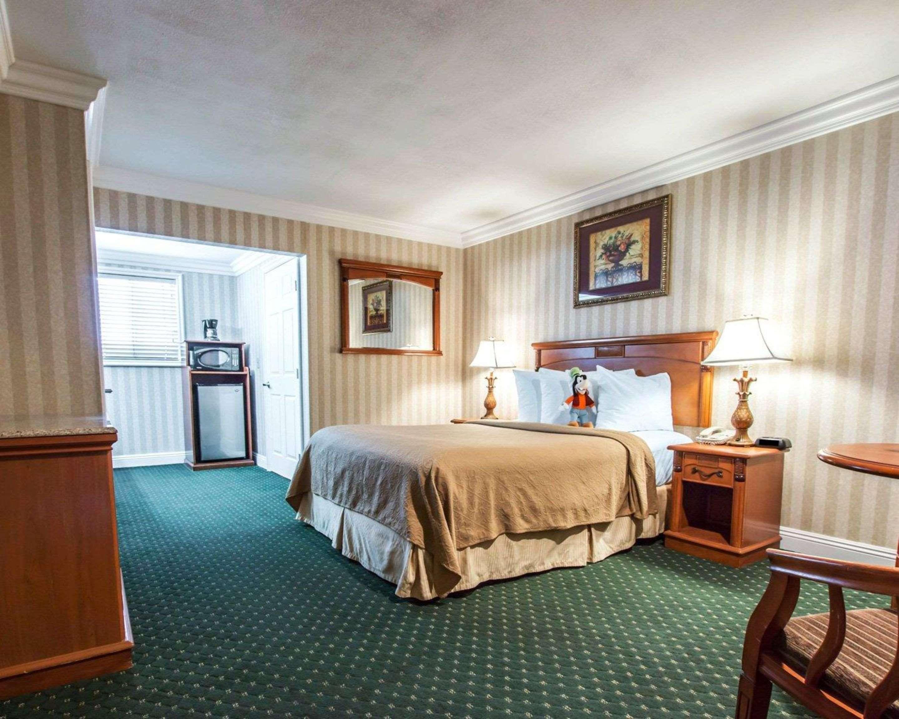 Quality Inn & Suites Anaheim Maingate Экстерьер фото