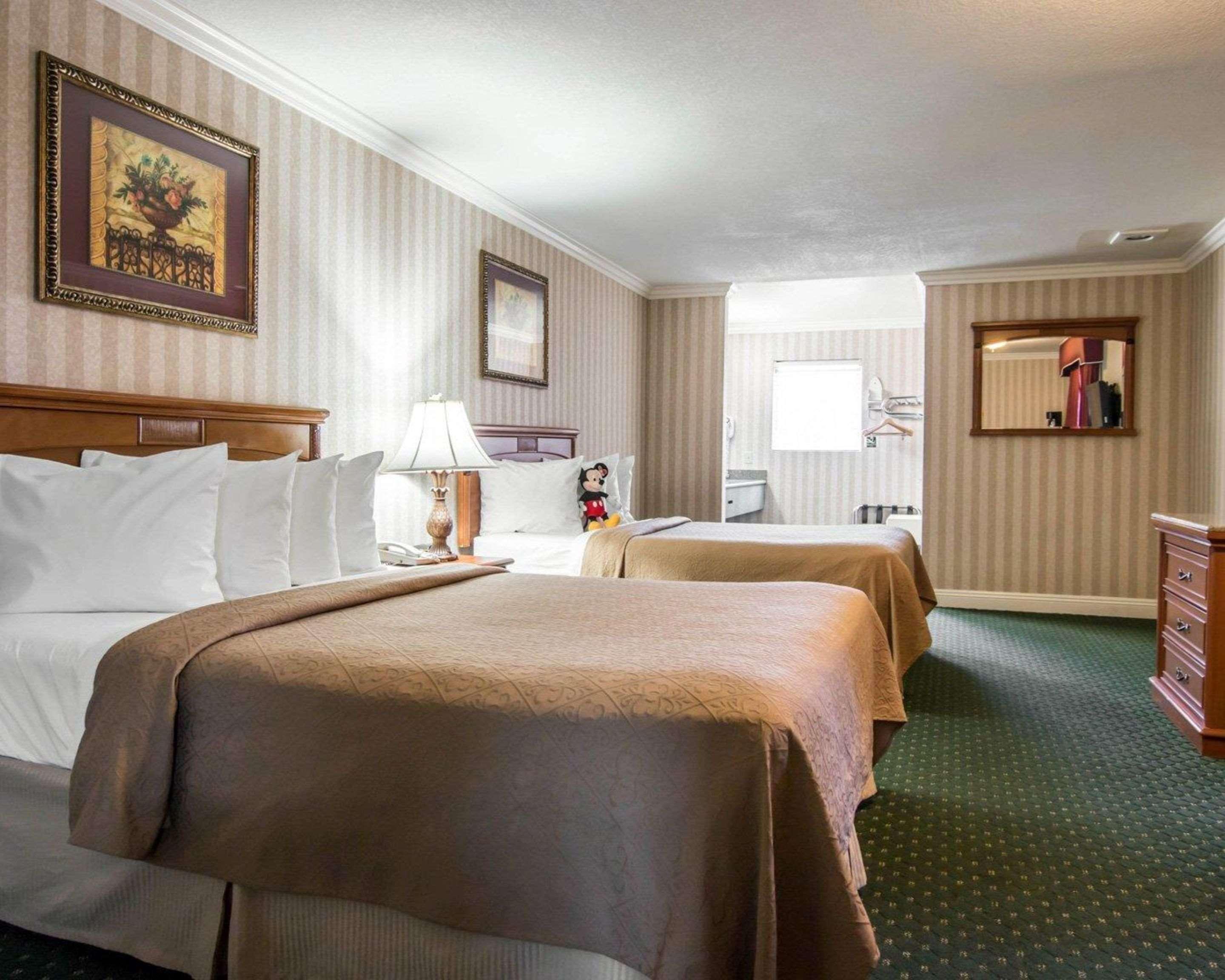 Quality Inn & Suites Anaheim Maingate Экстерьер фото